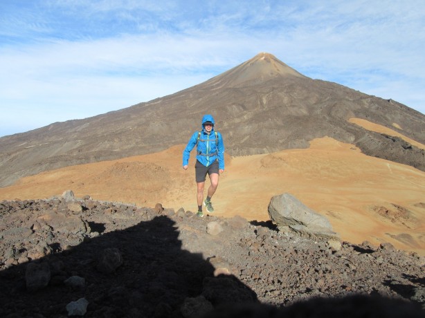 Na vrhu Pico Viejo (3135 m) s Teide v ozadju
